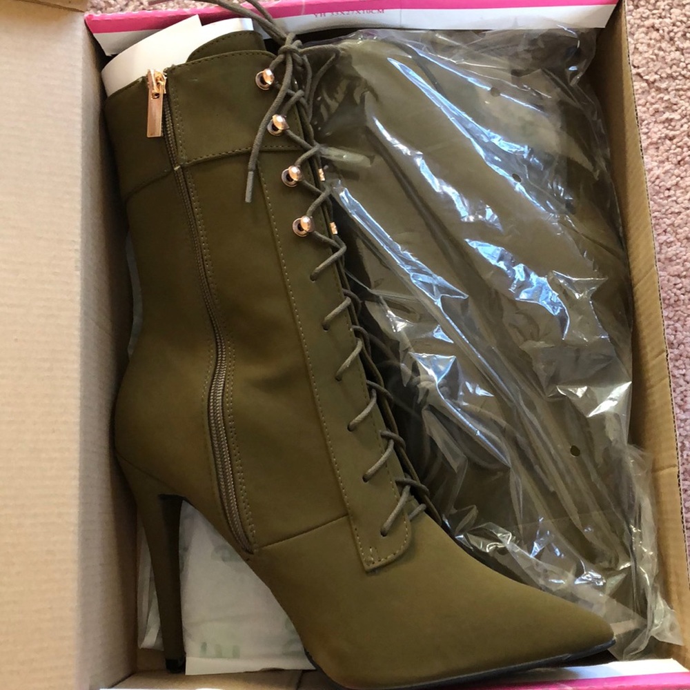 Rouge Smooth Suede Olive Nubuck Stiletto Boot